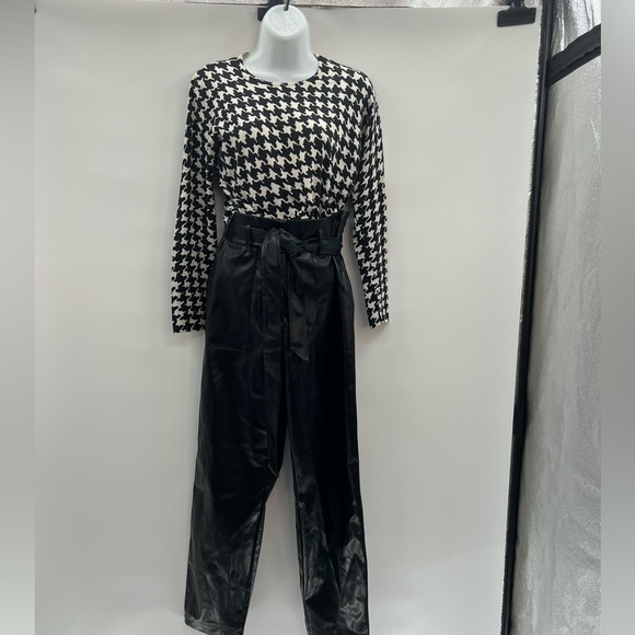 Talbots Houndstooth Jacquard Top – Size 8 (Pre-Owned, Good Condition) - Picture 9 of 9